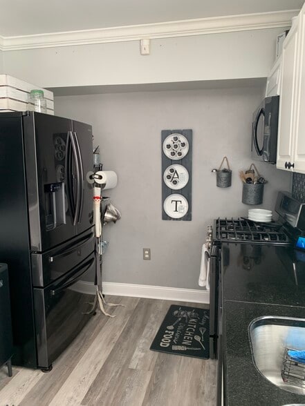 New appliances - 1244 Carrollsburg Pl SW