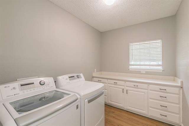 Building Photo - 3909 Trail Lake Dr