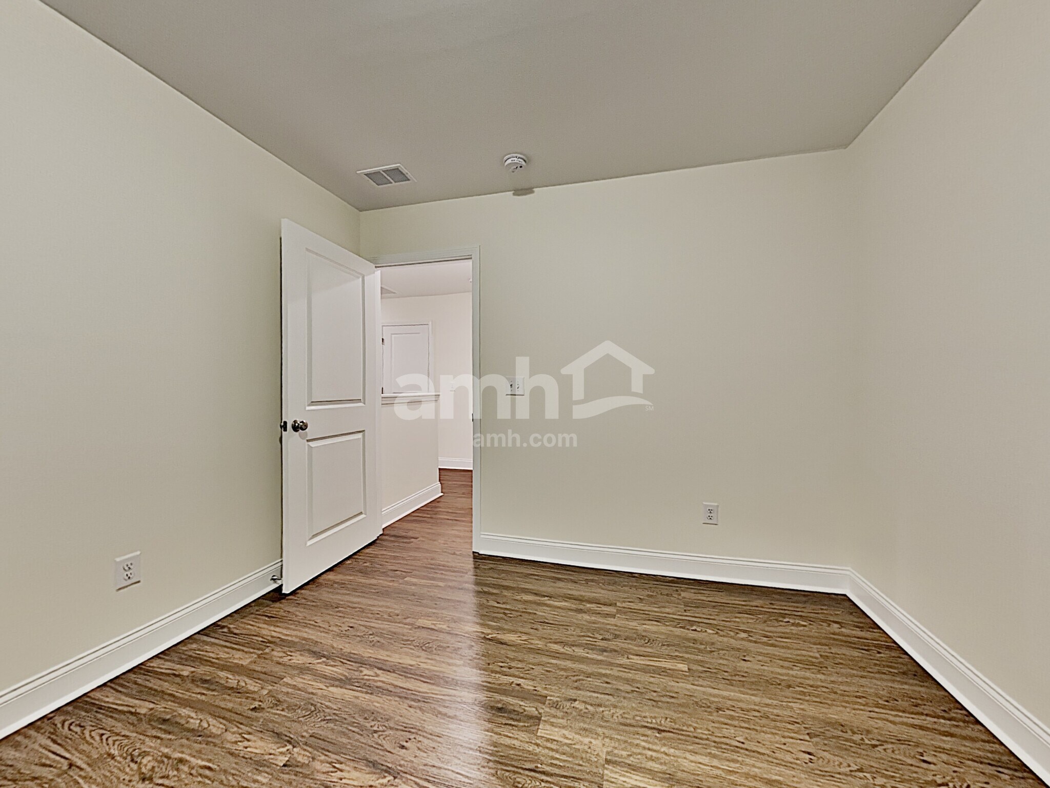 Building Photo - 121 Sweet Gum Dr