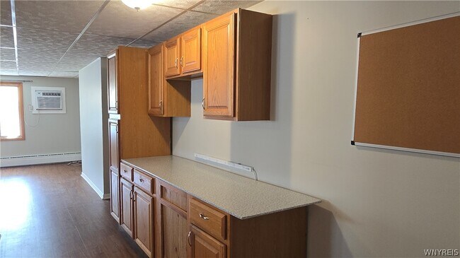 Building Photo - 525 Huxley Dr