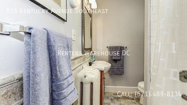 Building Photo - 816 Kentucky Ave SE