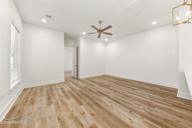 Building Photo - 119 Mayberry Grv St