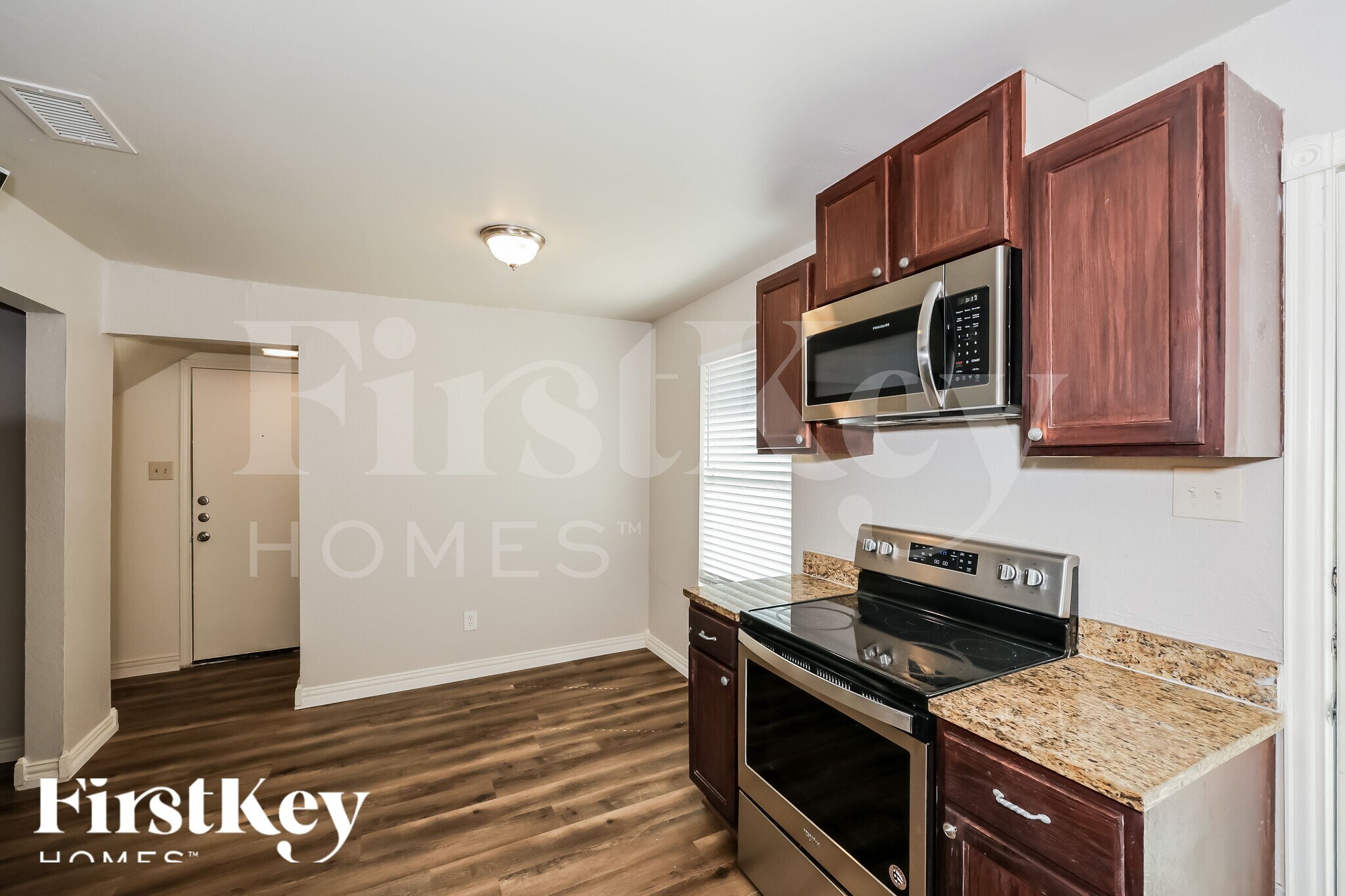 Building Photo - 600 Dayton Rd