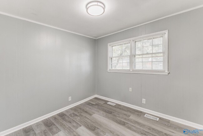Building Photo - 4808 Bluehaven Dr NW
