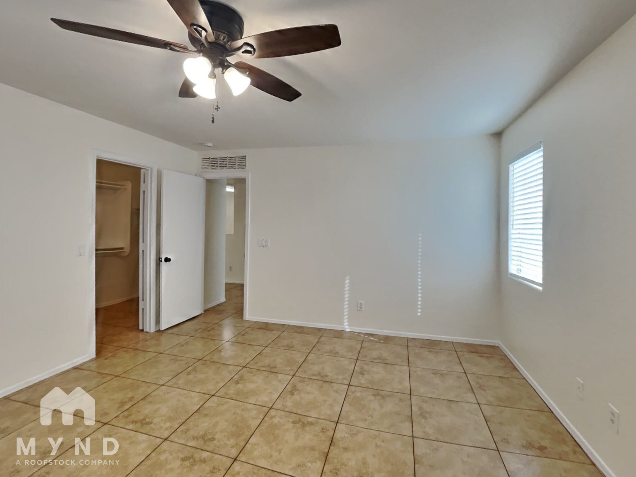 Building Photo - 3110 S 100th Dr