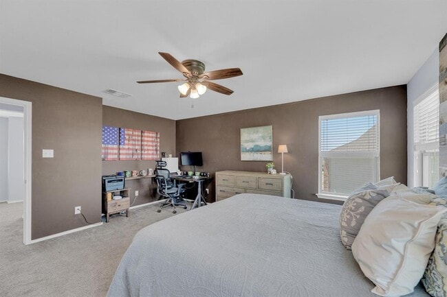 Building Photo - 5812 Pescia St