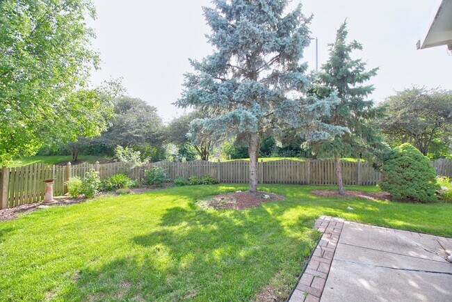 Building Photo - 13905 S Oakdale Ct