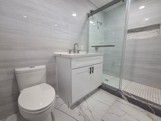 Building Photo - 52641 Avenida Martinez