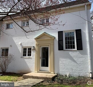 Building Photo - 3350 Martha Custis Dr