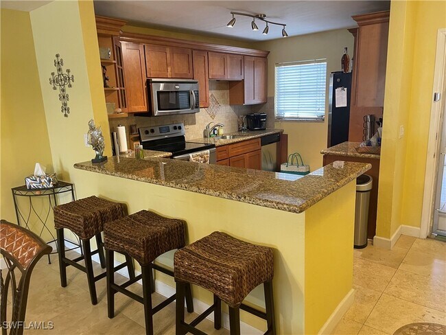 Building Photo - 1730 Sandy Cir