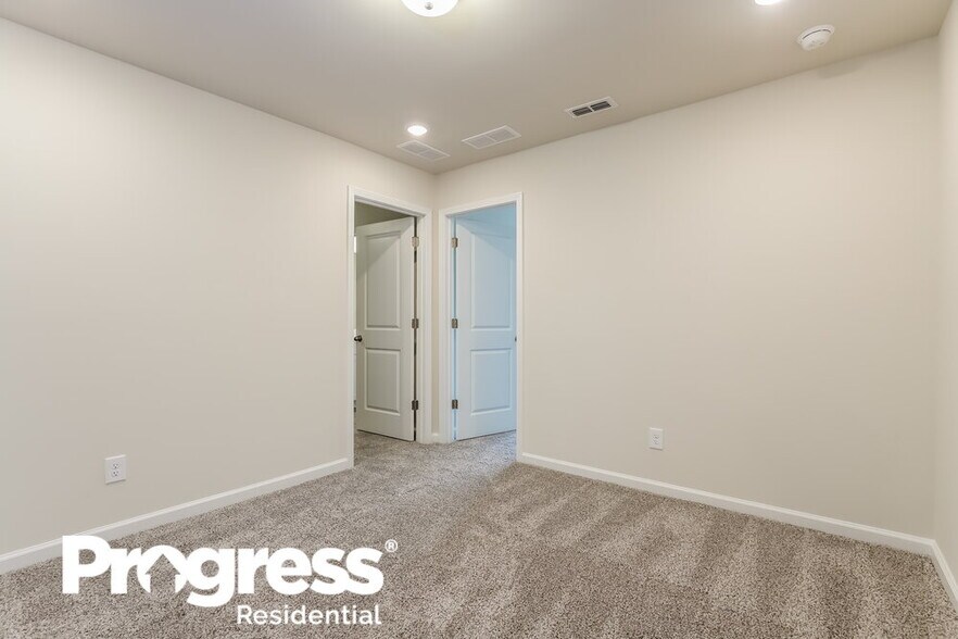 Building Photo - 1672 Villageside Ct