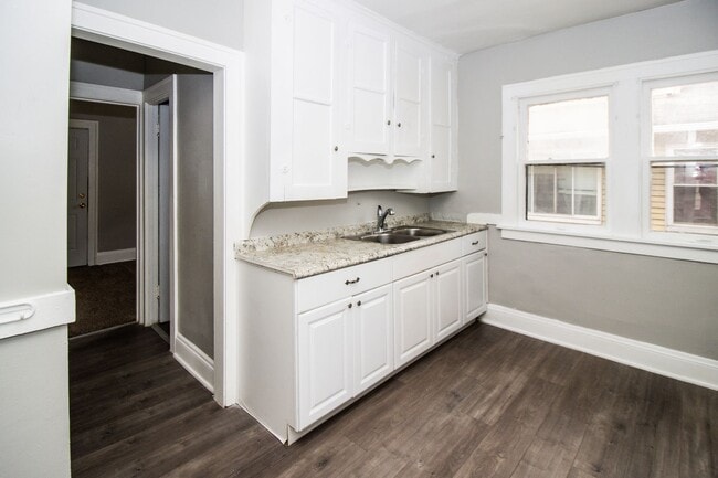 Building Photo - 14112 Edgewood Ave