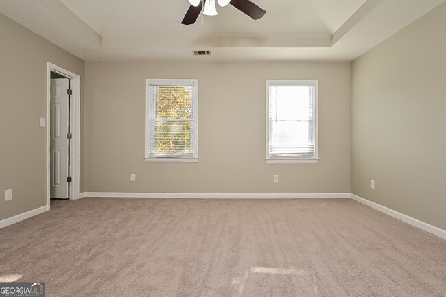 Building Photo - 310 Lakefront Dr