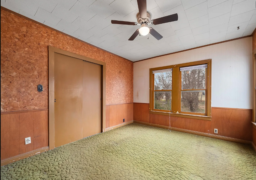 Bedroom - 109 Hollywood St