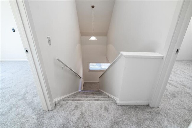 Building Photo - 206 Montoya Dr