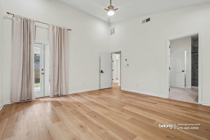 Building Photo - 1017 Sparks St SW