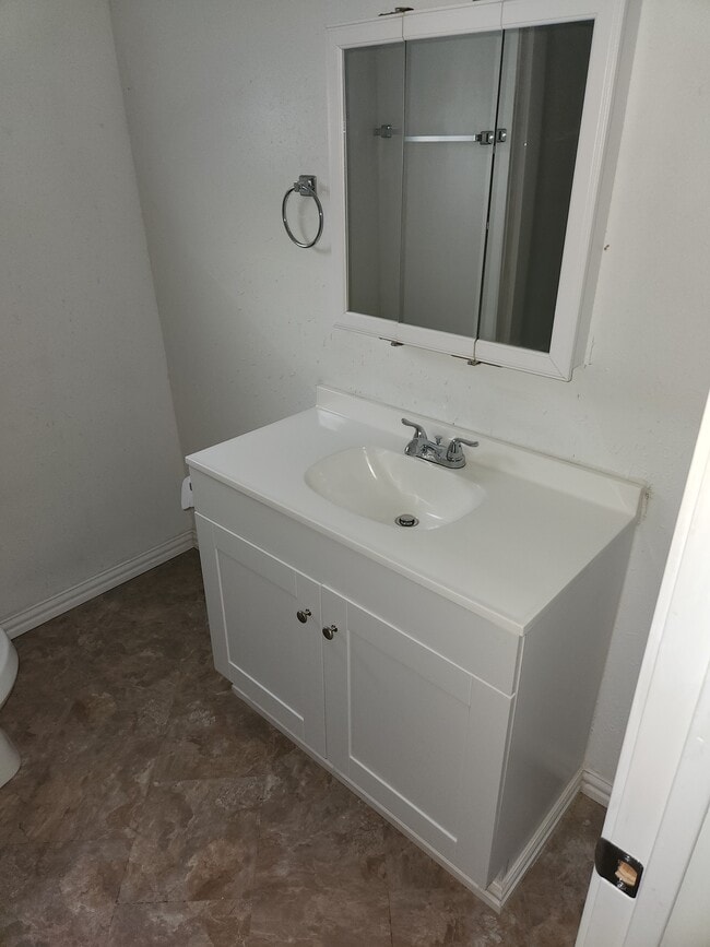 Building Photo - 108 Owens Cir