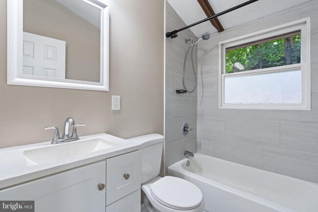 Building Photo - 11585 Tomahawk Trail