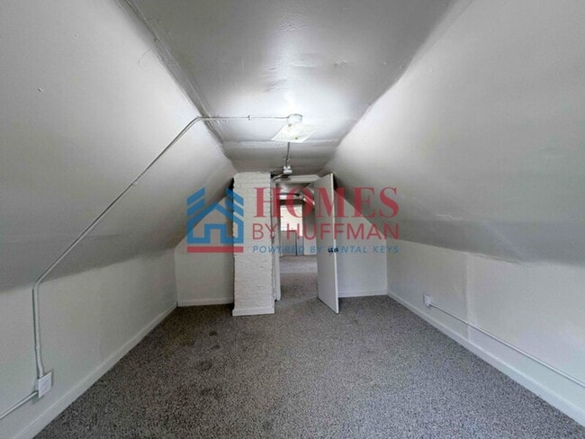 Building Photo - 701 Jackson Ave