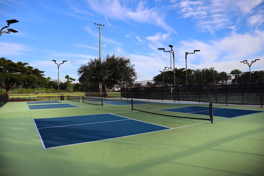 Pickleball - 21301 Lancaster Run