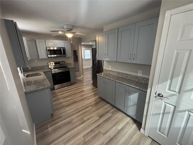 Building Photo - 107 W 6th St