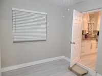 Building Photo - 1520 N 25th Ave