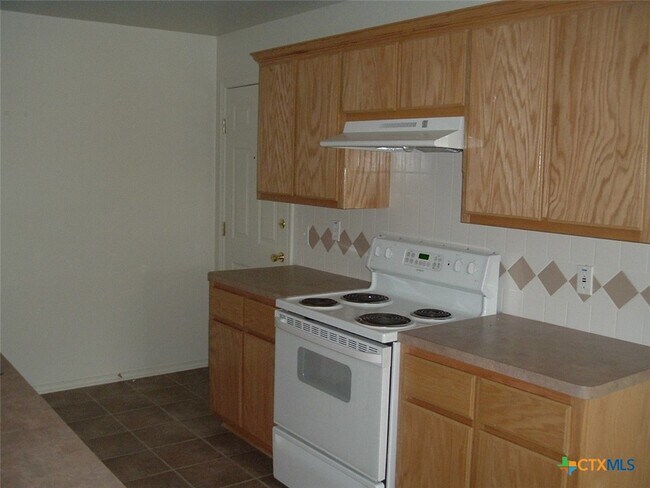 Building Photo - 319 Janelle Dr