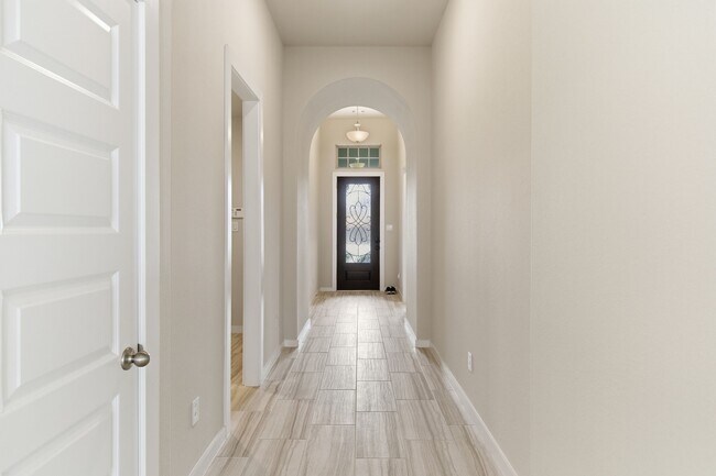 Building Photo - 22515 Bassett Hollow Ln