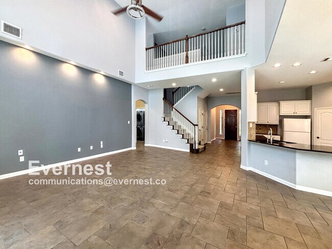 Building Photo - 4-Bedroom Home with Modern Amenities and C...