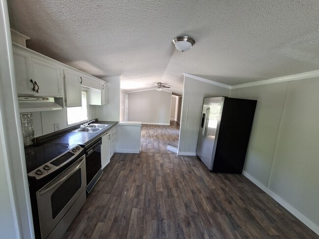 Building Photo - 292 Pittsburg Landing