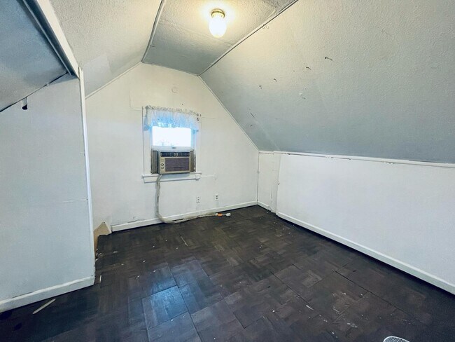 Building Photo - 1803 Harlansburg Rd