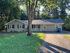 Building Photo - 420 Lockridge Ln