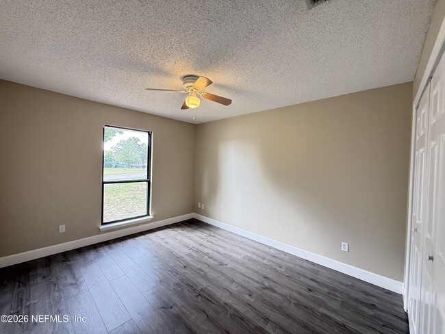 Building Photo - 8326 Cross Timbers Dr W
