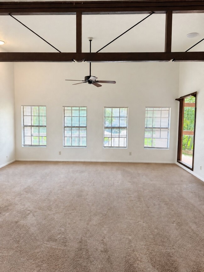 Building Photo - 2603 Lazy Lake Dr