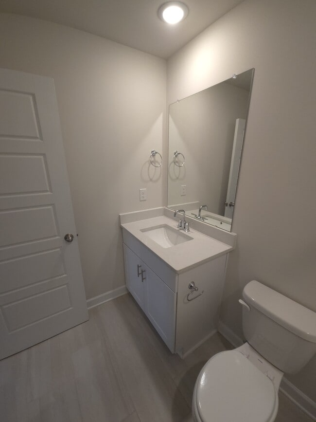 Building Photo - 2 Rockshire Trl