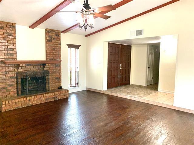 Building Photo - 1209 Crestwood Ct