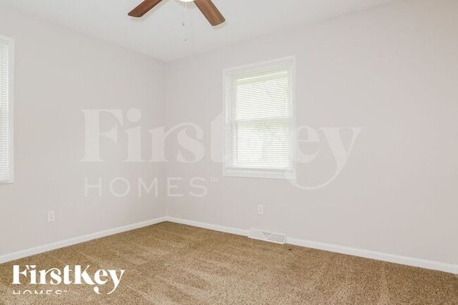Building Photo - 5015 NW Woody Creek Ln