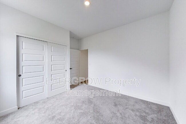 Building Photo - 4543 Nokes Pl