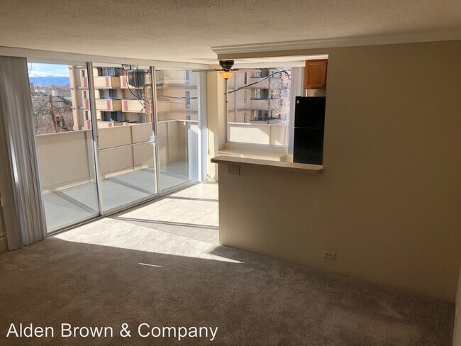 Building Photo - 727 Pearl St