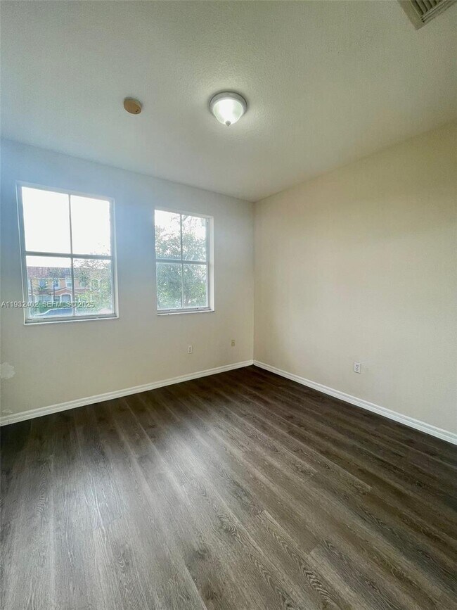 Building Photo - 24343 SW 109th Ave