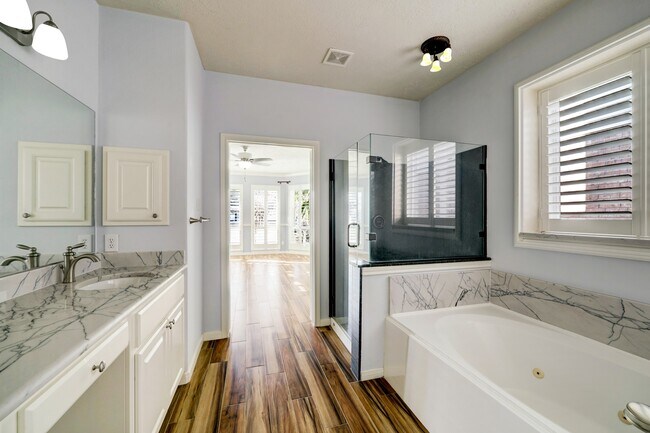 Building Photo - 20523 Riverside Pines Dr