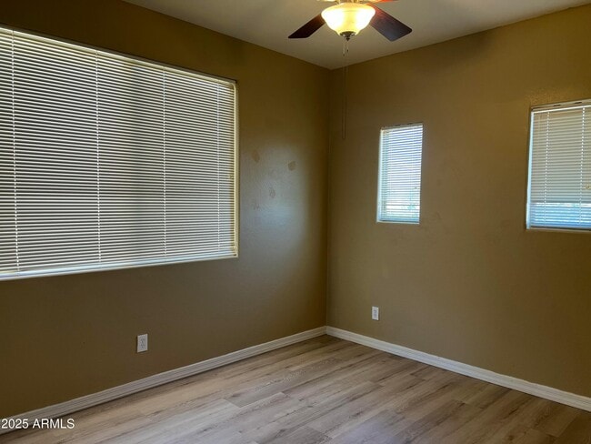 Building Photo - 6734 W Blackstone Ln