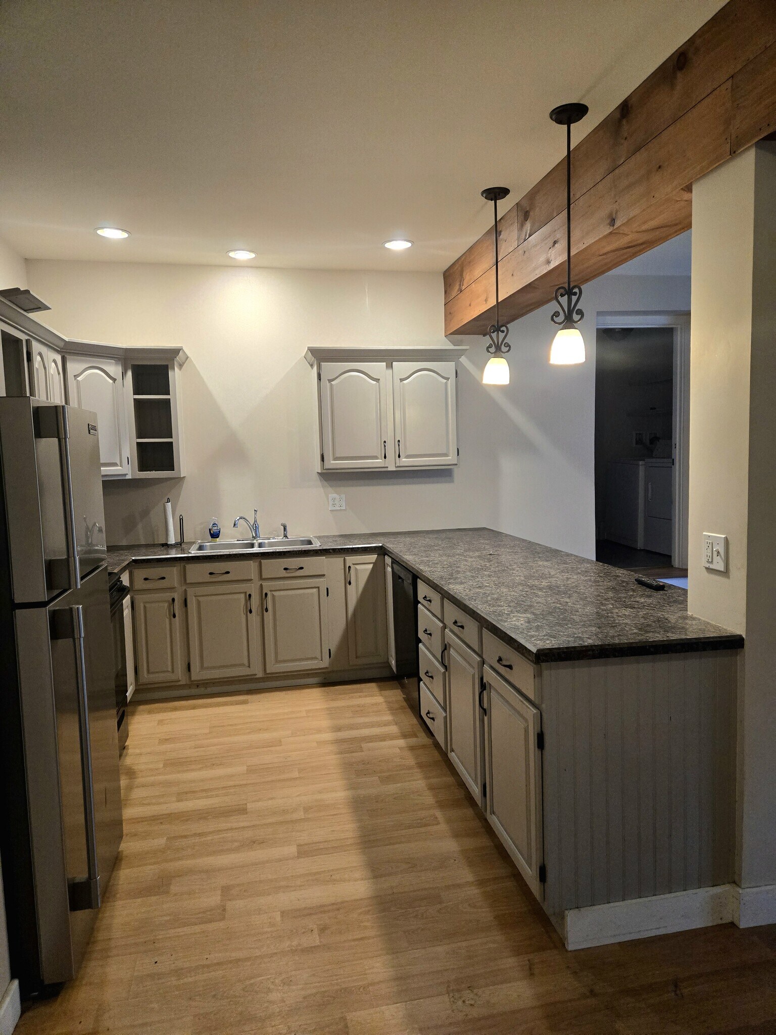 Kitchen - 264 Elm St