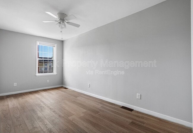 Building Photo - 612 N 32nd St