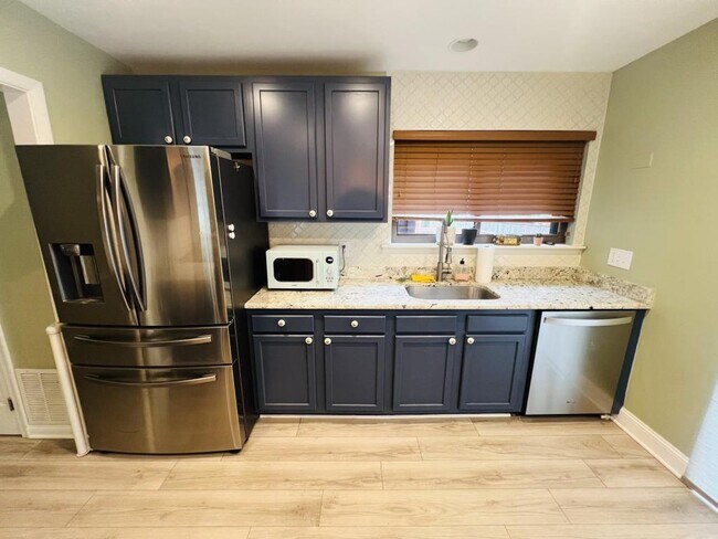 Building Photo - 1002 Timber Creek Dr