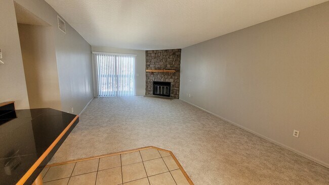 Building Photo - 324 Wright St