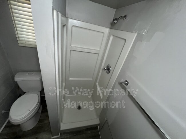 Building Photo - 1112 7th St