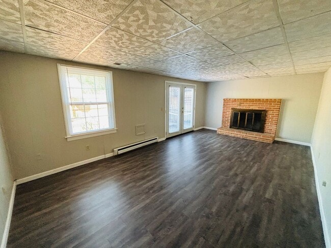Building Photo - 2712 Wellesley Ct