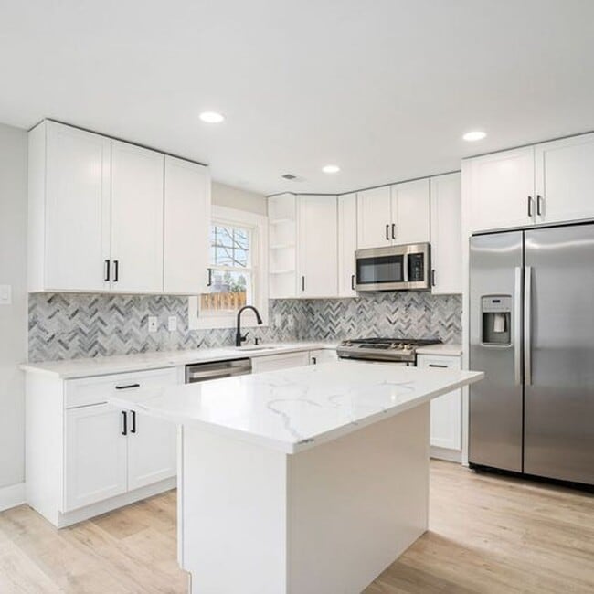 Building Photo - Beautifully updated 3 bedroom home in Ambler!!