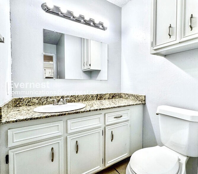 Building Photo - 6502 S 83rd East Ave